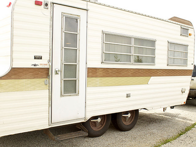 15 vintage RV DIY before & afters that are giving us goosebumps